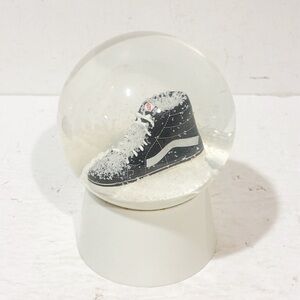 Vans "Off‎ The Wall" Collectible Old Skool SK8 Hi Limited Edition Snow Globe